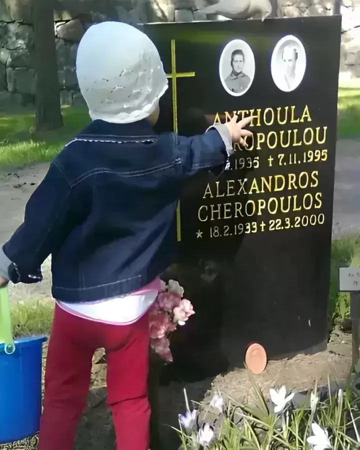 The last residence of Grandparents, Anthie visiting her Grandparents last Residence in Stockholm
