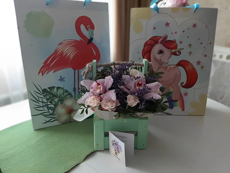 Alexandras Birthday Presents and fowers delivered